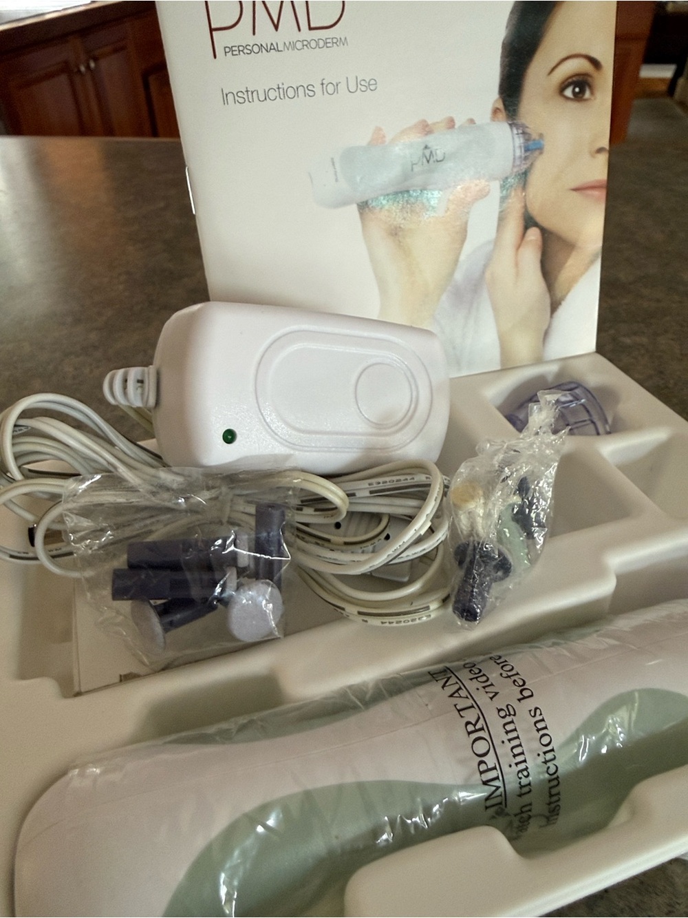 PMD Personal Microderm Box with Red Logo on White - Picture 5 of 7